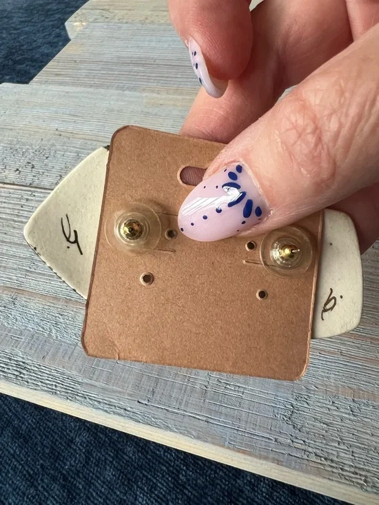 Vintage Hand Painted Porcelain Earrings 80s 90s Signed Stud Gold Overlay - Picture 5 of 6